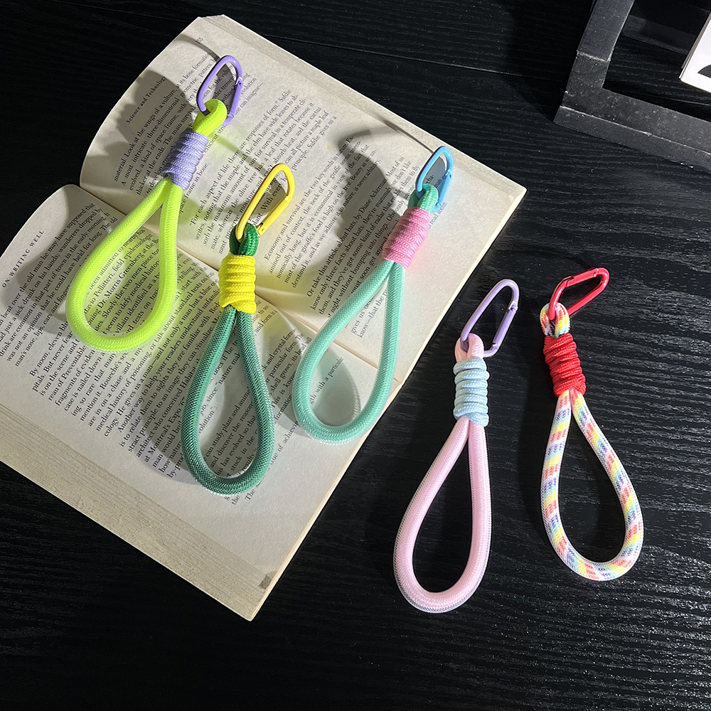 Phone Accessories And Gadgets - สายคล้องโทรศัพท์แบบตาข่ายเรืองแสง พวงกุญแจแฟชั่น สร้างสรรค์ ตกแต่ง สายคล้องข้อมือ