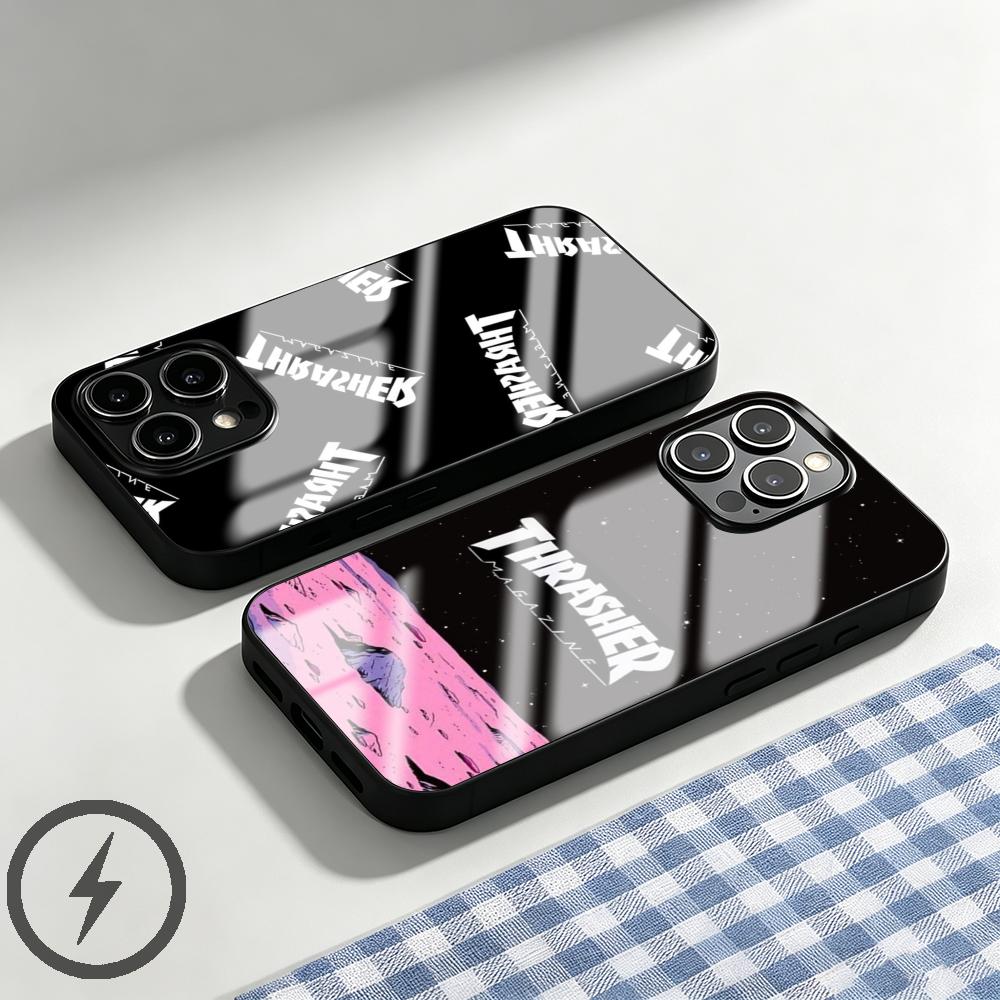 Magnetic Phone Case - เคสโทรศัพท์ยี่ห้อ THRASHER สำหรับ iPhone 17 16