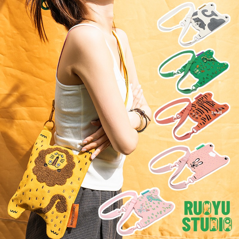 Phone Accessories Design - กระเป๋าสะพายข้างใส่มือถือผ้าแคนวาสดีไซน์ดั้งเดิมโดย RUOYUSTUDIO ขนาดเล็ก ลายสัตว์ คอลเลคชั่นฤดูร้อน 2024